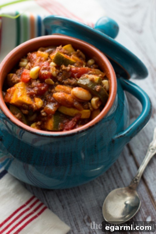 A perfectly plated bowl of Harvest Chili ready to be served, ideal for a #WeekdaySupper meal.