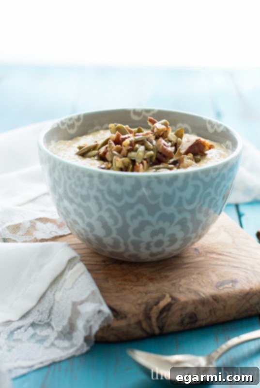 Pumpkin Chia Seed Pudding with Maple Pecans & Pumpkin Seeds - an easy make-ahead breakfast option. www.themessybakerblog.com