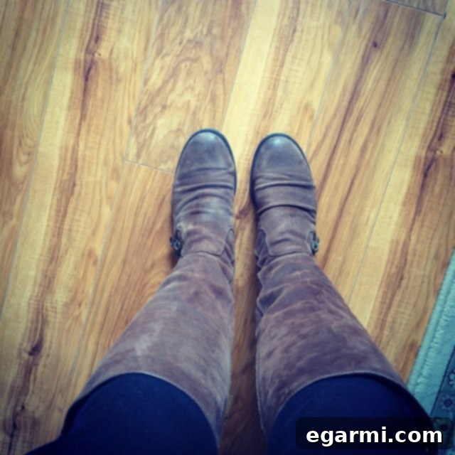 Stylish leather riding boots, perfect for autumn fashion in Baltimore.