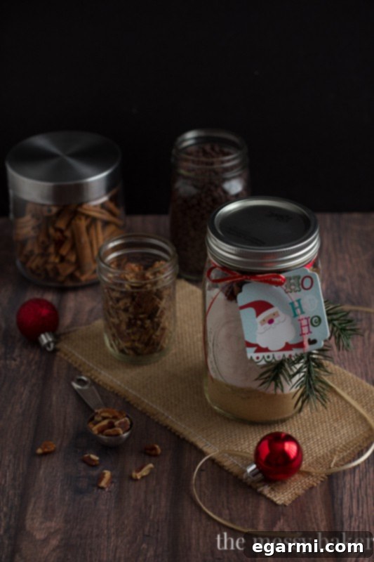 Chocolate Chip Pecan Banana Bread Gift Jars: The ultimate homemade Christmas gift for the holiday season