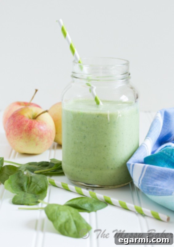 Refreshing Apple Banana Green Smoothie
