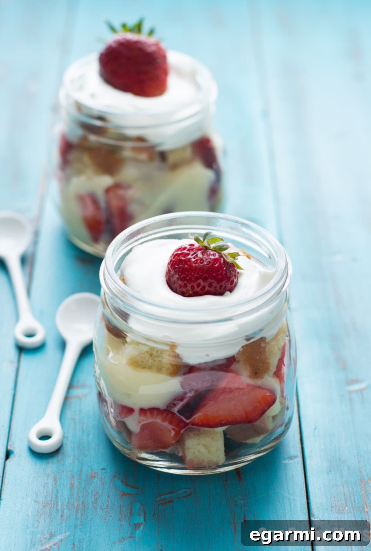 Simple No-Bake Strawberry Trifle 6 No-Bake Strawberry Shortcake Trifle